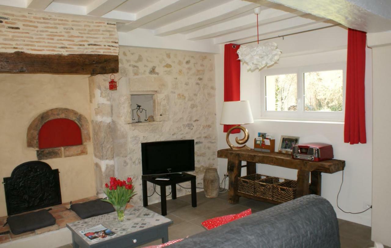 La Chaine Saint-Jean-du-Bois المظهر الخارجي الصورة